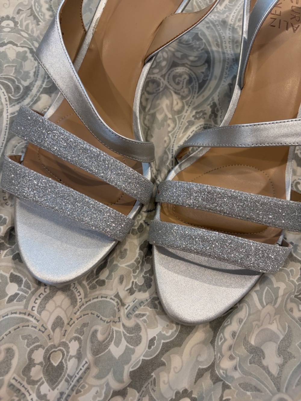 Naturalizer TaimiSilver Sparkle Strappy Heels 12W - Picture 3 of 9